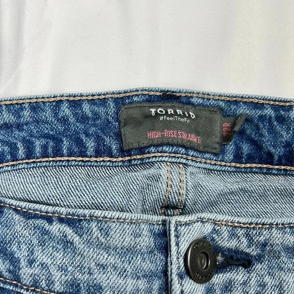 Torrid Feel The Fit High Rise Straight Button Fly Women’s 22R Jean - Picture 3 of 10